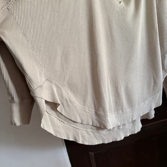 FREE PEOPLE | We The Free Cream Owen Oversized Thermal Top | Large - Picture 6 of 8